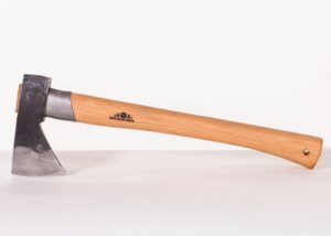 425-outdoor-axe-2-1440x1026-1