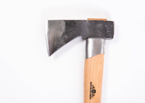 425-outdoor-axe-4-2-1440x1025-1